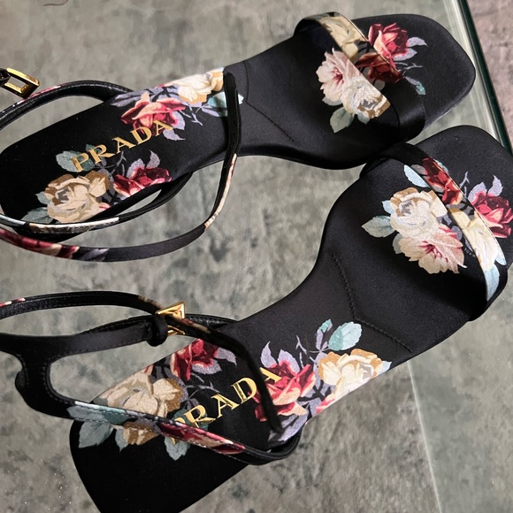 🆕 PRADA calzature donna st. camellia silk black floral sandal - Picture 3 of 6